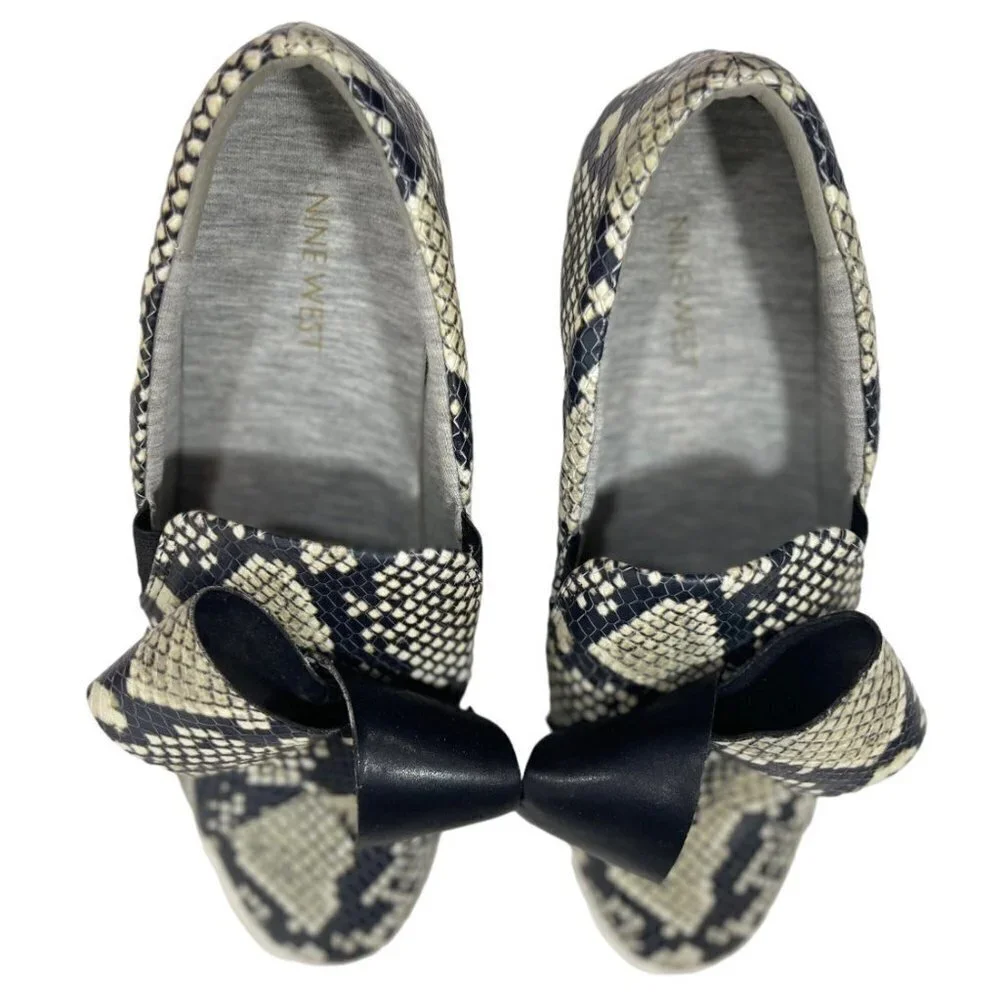 NINE WEST Women's Leather Faux Snakeskin Slip Ons Size 8.5 Med Sneakers Bows EUC
